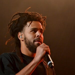 Uma das mais intrigantes envolve a canção 'She Knows', lançada pelo rapper J. Cole há 11 anos