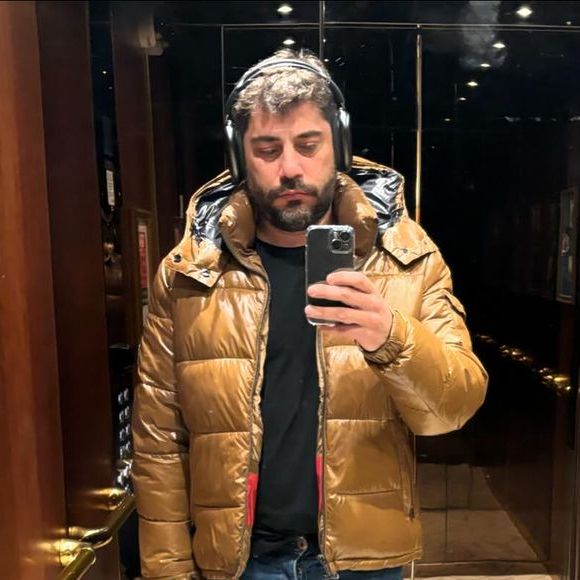 Em entrevista, Evaristo Costa garantiu perder meio quilo por dia, embora tente reverter a situação