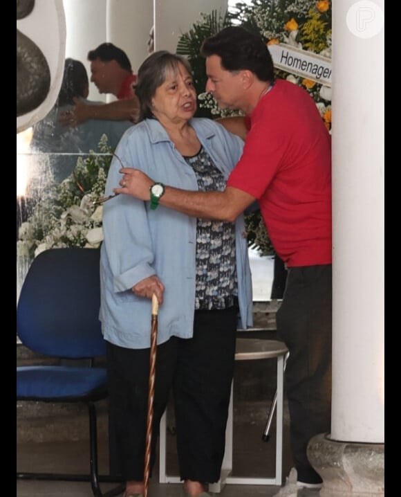 Maria Letícia, viúva de Emiliano Queiroz, com Emílio Orciollo Netto