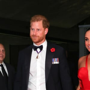 Vestido de Meghan Markle é da grife de Carolina Herrera 