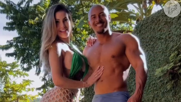 Andressa Urach está solteira após fim do namoro com ator pornô Lucas Ferraz