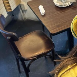 Hailey Bieber admitiu que estava afastada de sua família na reta final da gravidez 