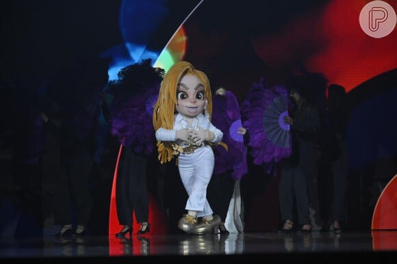 'The Masked Singer' 2025 faz homenagem às novelas da Globo e resgata Carminha, de 'Avenida Brasil' da atriz Adriana Esteves