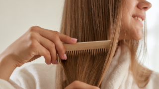 Os óleos de cabelo mais cheirosos e potentes em promoção para você deixar seu cabelo lindo e brilhante