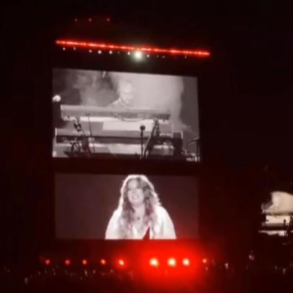O tecladista John Fossit homenageou Marília Mendonça com a música 'Infiel', da cantora. Ela era fã de Bruno Mars.