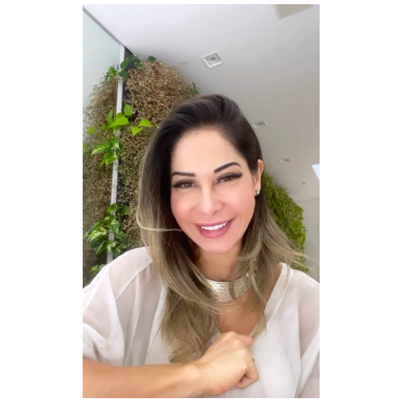 Maíra Cardi disse ter feito a aplicação de PMMA há 15 anos e que, há algum tempo, vem sofrendo com deformações em seu rosto