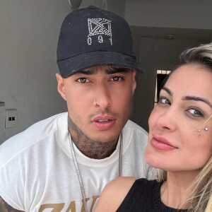 Andressa Urach contou ter ficado 'quase apaixonada' pelo 'boy gato' com quem gravou seu mais recente pornô