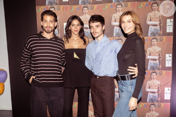 Bruna Marquezine, João Guilherme, seu namorado, Sasha Meneghel, e o marido, João Lucas, posaram juntos no lançamento de disco do cantor