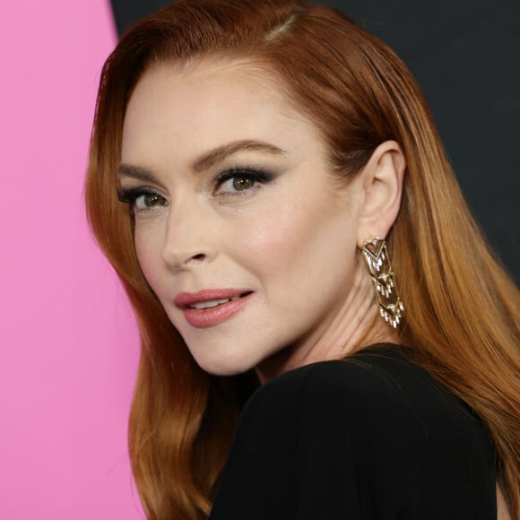 Estrela de filmes como 'Meninas Malvadas' e o mais recente natalino, 'Nosso Segredinho', Lindsay Lohan tem causado na web com uma mudança radical