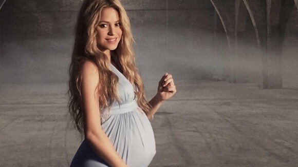 Shakira comenta nascimento de segundo filho, Sasha Piqué Mebarak: 'Felizes'