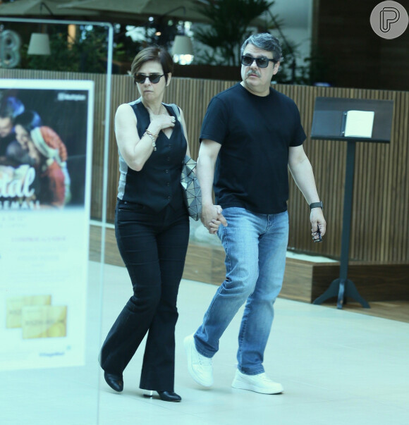 Lídia Brondi é casaa com Cássio Gabus Mendes e raramente faz aparições em público