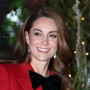 Nesta sexta-feira (06), Kate Middleton chegou à magnífica Abadia de Westminster, em Londres, para o concerto de feriado