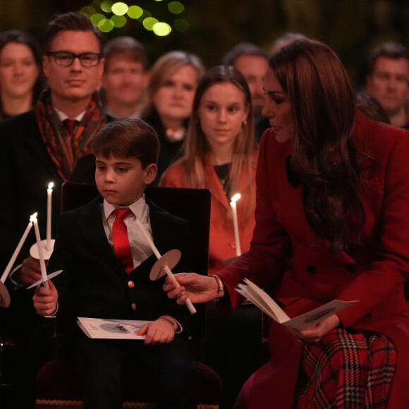 Kate Middleton está dando início à temporada de festas com sua cerimônia de Natal mais significativa até agora