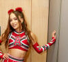 Para o show, Anitta escolheu um look inspirado nas cheerleaders norte-americanas