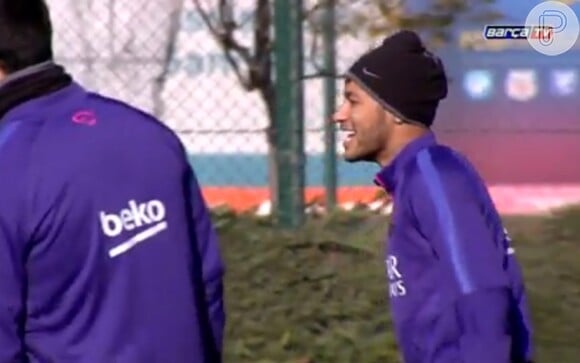 Neymar demonstrou descontração no treino realizado no dia de seu aniversário