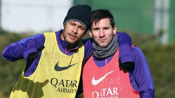Neymar não ganha folga no seu aniversário e treina no Barcelona com Messi