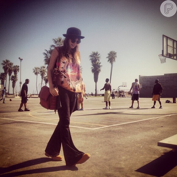 Thaila Ayala viaja para os Estados Unidos para curtir o Coachella, em 12 de abril de 2013