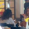 Daniela Mercury e Malu Verçosa são flagradas pela primeira vez no Rio de Janeiro. A cantora e a mulher escolheram o restaurante Alessandro e Frederico, em Ipanema, Zona Sul da cidade, para almoçarem. Em 13 de abril de 2013