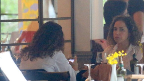 Daniela Mercury almoça com a mulher, Malu Verçosa, antes de show no Rio