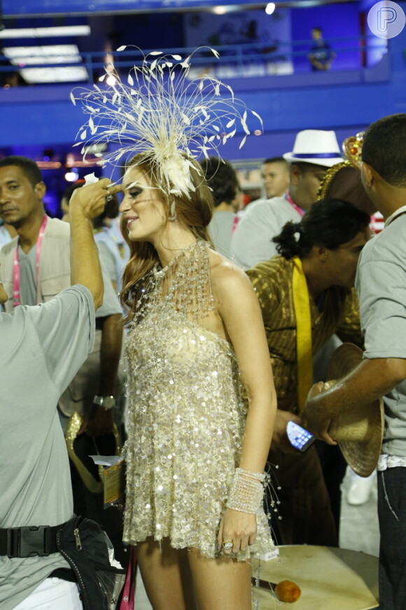 Marina Ruy Barbosa grava Carnaval da novela 'Império' na Sapucaí