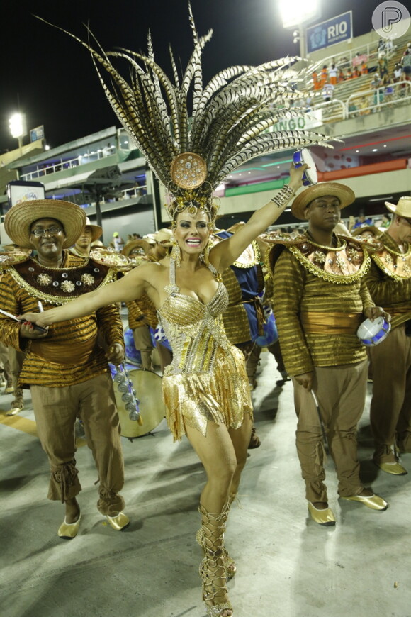 Viviane Araújo brilha em gravação de Carnaval de 'Império' na Sapucaí