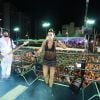 Alinne Rosa comandou trio elétrico no Carnaval de Salvador com biquíni fio-dental