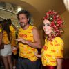 Carnaval 2015: Alexandre Nero foi acompanhado da namorada, Karen Brustolin