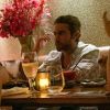 Chace Crowford jantou no restaurante Sushi Leblon, no Rio, após se divertir na Sapucaí