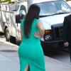 Kim Kardashian escolhe vestido colado ao corpo para ir ao médico