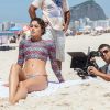 Sophie Charlotte mostrou boa forma durante gravação da novela 'Babilônia', em praia do Rio, nesta segunda-feira, 23 de fevereiro de 2015
