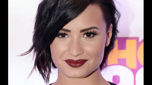 Demi Lovato inspira fãs e diz que 'é possível amar seu corpo do jeito que está'