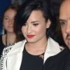 Cantora Demi Lovato é liberada de hospital na Califórnia após ser internada com infecção pulmonar.