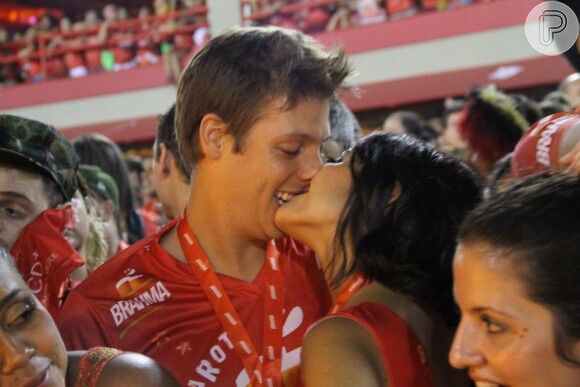 Fábio Porchat e Juliana Videla assumiram o namoro durante o Carnaval do ano passado