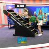 Também no 'Programa da Tarde', Ticiane Pinheiro e Ana Hickmann decidiram brincar com uma escada-rolante