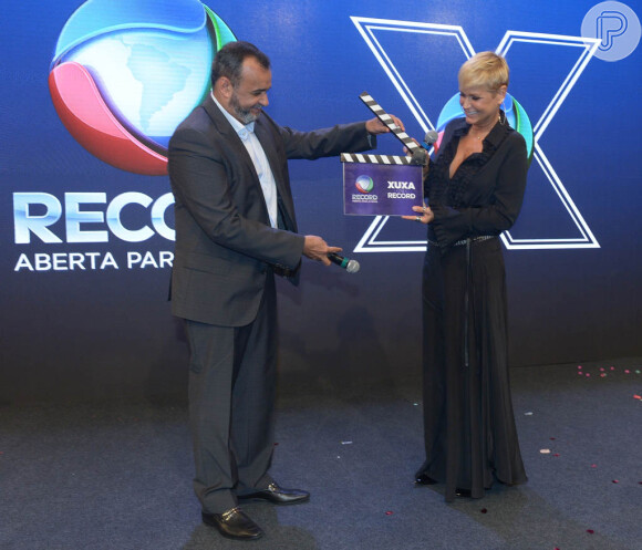 Xuxa ao lado de Marcelo Silva, vice-presidente artístico e de produção da Record