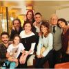 Kiria Malheiros, a Bruna da novela 'Império', posa ao lado de sua família na ficção