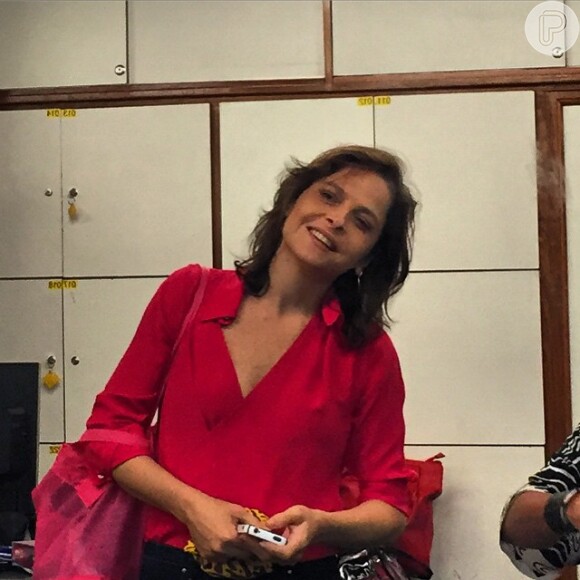 Alexandre Nero postou esta foto de Drica Moraes nos bastidores do último dia de gravação da novela 'Império' com a legenda: 'E o amor veio nos visitar na despedida'