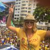 Christine Fernandes participou da manifestação no Rio de Janeiro