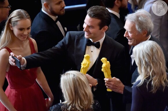 Bradley Cooper e Suki Waterhouse foram vistos juntos no Oscar 2015, mas já não estavam mais juntos, segundo a revista americana 'People'