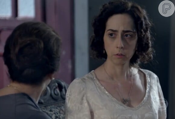 Dirce (Marianna Armellini) não sabe que está morta e sai de casa à procura de Afeganistão (Gabriel Godoy), na novela 'Alto Astral'