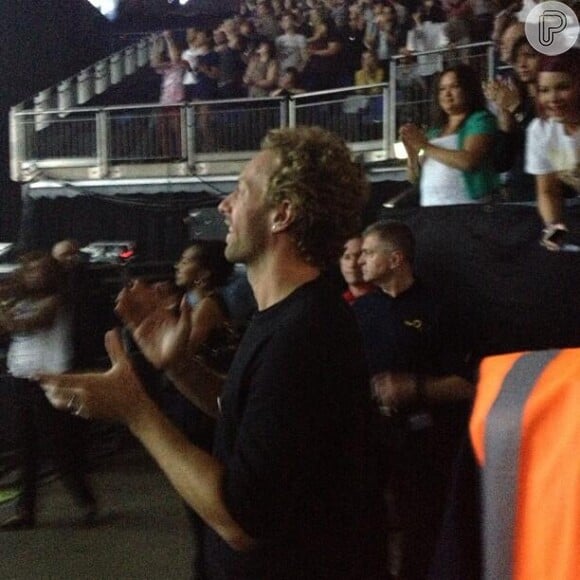 Chris Martin aplaude o show de Beyoncé em Londres