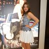 Bruna Marquezine apostou no vestido para prestigiar o lançamento da coleção de Inverno da Le Lis Blanc, em São Paulo