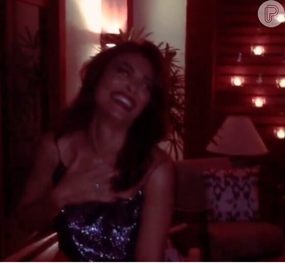 Juliana Paes é surpreendida com festa surpresa em sua casa, na Barra da Tijuca, Zona Oeste do Rio de Janeiro