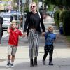 Gwen Stefani levou os filhos, Kingston e Zuma, para fazer compras em Los Angeles, nesta quarta-feira, 8 de maio de 2013