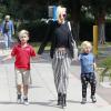 Gwen Stefani passeia com Kingston e Zuma em Los Angeles