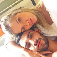 Gusttavo Lima faz selfie com a noiva, Andressa Suita, em hospital: 'Entediados'