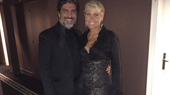 Xuxa vai à festa de emissora argentina com o namorado, Junno Andrade: 'Feliz'