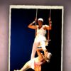 Ator Domingos Montagner mostra foto da época em que foi trapezista
