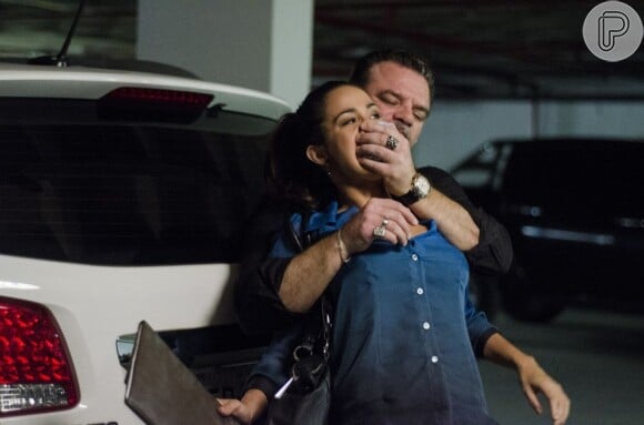 Adriano Garib sequestrou Morena (Nanda Costa) em uma das cenas de 'Salve Jorge'