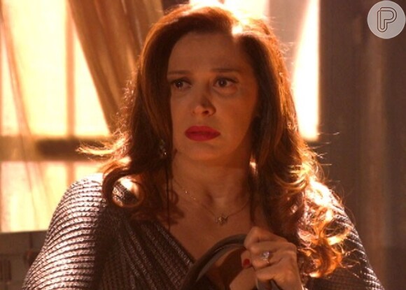 Lívia (Claudia Raia) tentou fugir, mas acabou presa no fim de 'Salve Jorge'